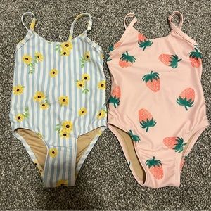 Lot of 2 Old Navy toddler girls swimsuits bathing suits size 3t